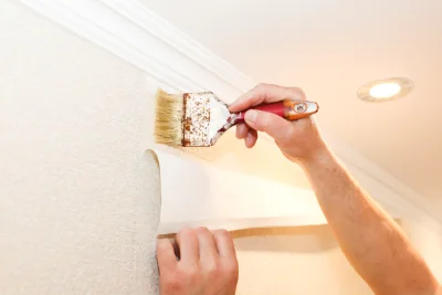 Pose de papier peint à Villapourçon — revêtements muraux et toiles de verre